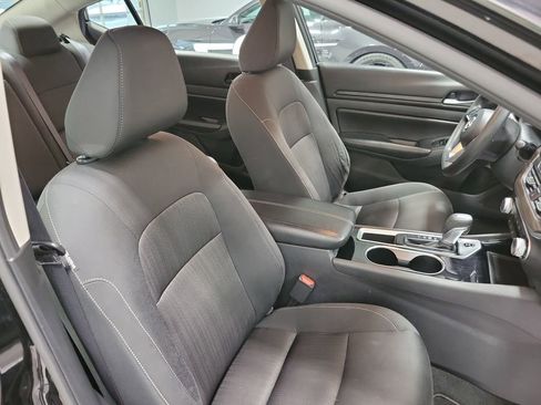 Used 2024 Nissan Altima 2.5 SV image 21