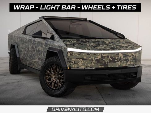 Used 2024 Tesla Cybertruck AWD Crew Cab image 1