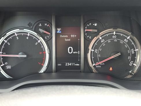 Used 2024 Toyota 4Runner TRD Off-Road Premium w/ Off Road Premium Plus Package AWD/4WD image 26