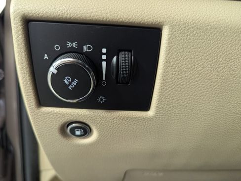 Used 2021 Jeep Grand Cherokee Laredo RWD image 14