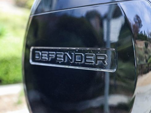Used 2022 Land Rover Defender 110 S AWD/4WD image 16