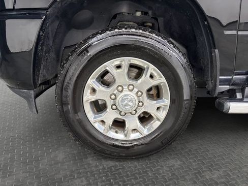Used 2023 RAM 2500 Laramie AWD/4WD image 9