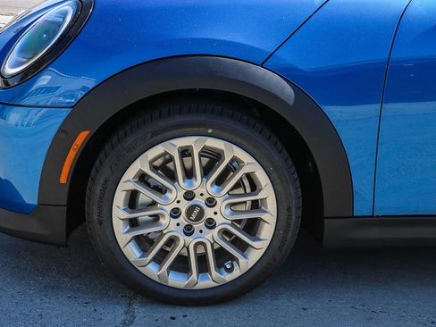 Used 2025 MINI Cooper 2-Door Hardtop FWD image 10