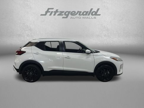 Used 2024 Nissan Kicks SV FWD image 7