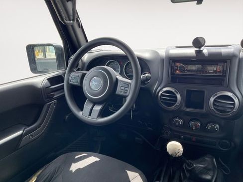 Used 2017 Jeep Wrangler Unlimited Sport AWD/4WD image 10