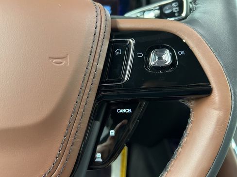 New 2026 Lincoln Aviator Reserve w/ Illumination Package AWD/4WD image 17