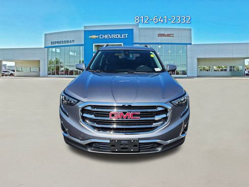 Used 2020 GMC Terrain SLT w/ Preferred Package image 2