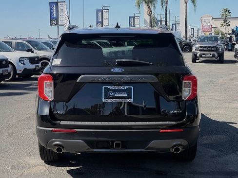 Certified 2022 Ford Explorer XLT w/ Equipment Group 202A image 7