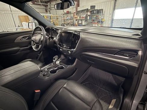 Used 2023 Chevrolet Traverse LT w/ LPO, Floor Liner Package image 20
