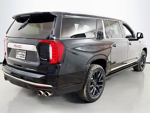 Used 2023 GMC Yukon XL Denali image 4