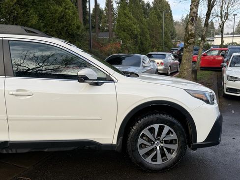 Used 2021 Subaru Outback Premium image 15