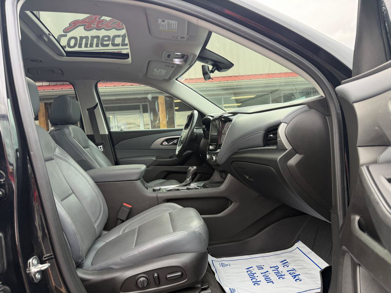 Used 2019 Chevrolet Traverse LT w/ LT Premium Package FWD image 27