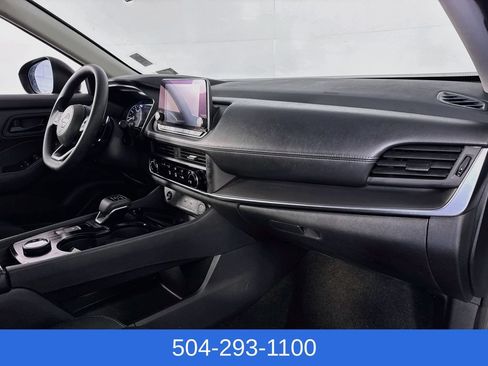 Used 2024 Nissan Rogue S AWD/4WD image 28