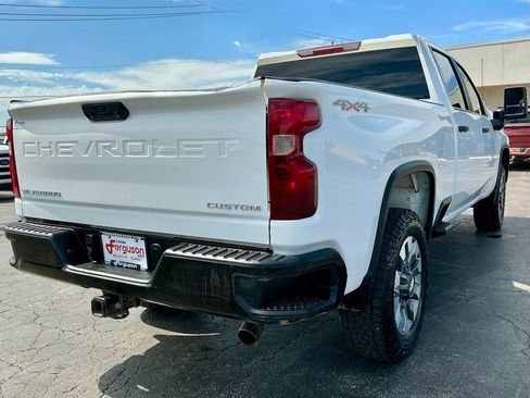 Used 2022 Chevrolet Silverado 2500 Custom w/ Custom Value Package AWD/4WD image 13