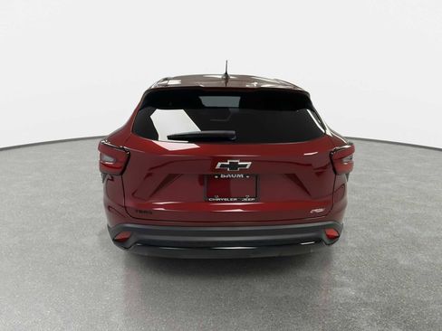 Used 2025 Chevrolet Trax RS w/ Driver Confidence Package image 7