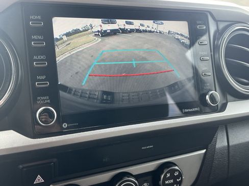 Used 2020 Toyota Tacoma 4x4 Double Cab image 6