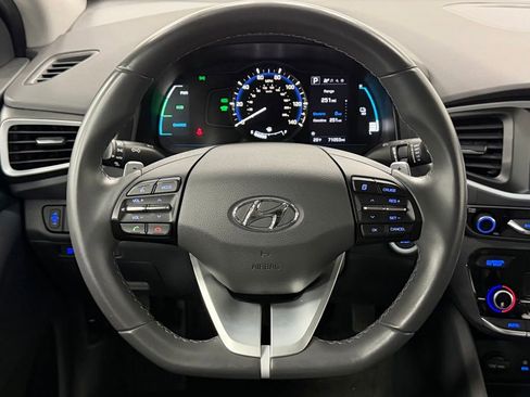 Used 2019 Hyundai Ioniq Plug-In Hybrid image 17