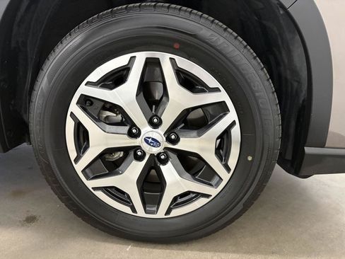 Used 2024 Subaru Forester Premium AWD/4WD image 46