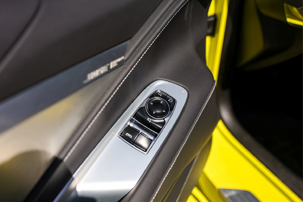Used 2023 Chevrolet Corvette Stingray Preferred Cpe w/ Z51 Performance Package RWD image 21