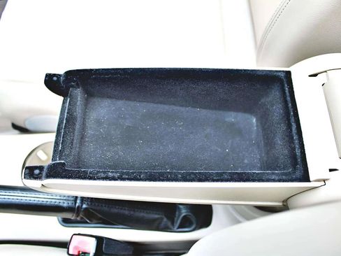 Used 2013 Volkswagen Beetle 2.5 image 21