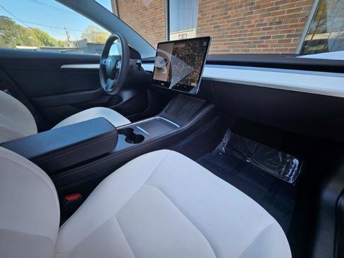 Used 2023 Tesla Model 3 Standard Range image 54