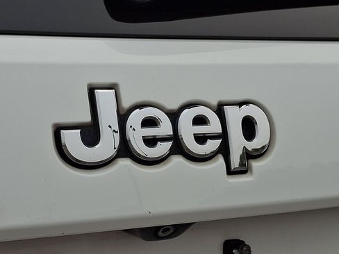Used 2015 Jeep Grand Cherokee Limited AWD/4WD image 35