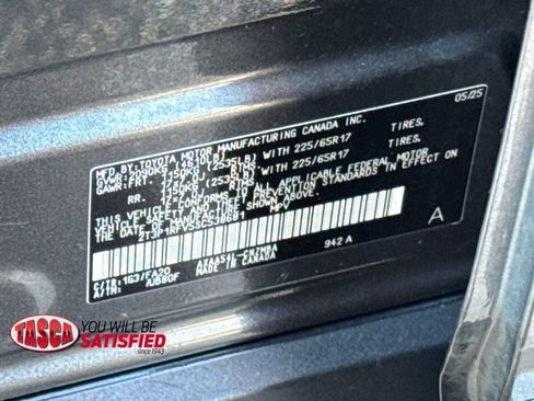 Used 2025 Toyota RAV4 XLE AWD/4WD image 45
