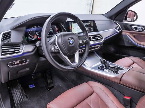 Used 2023 BMW X5 sDrive40i w/ Premium Package image 2