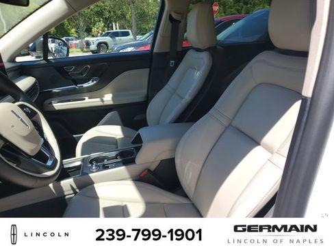 New 2025 Lincoln Corsair Premiere image 18