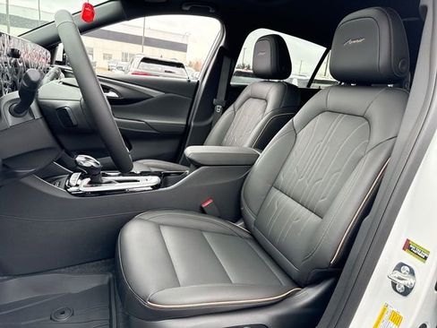 New 2026 Buick Envista Avenir image 11