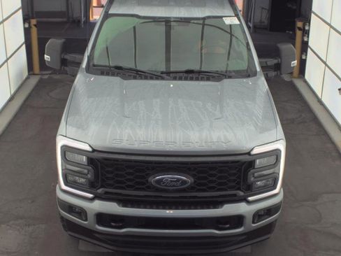 Used 2023 Ford F250 XL w/ STX Appearance Package AWD/4WD image 2