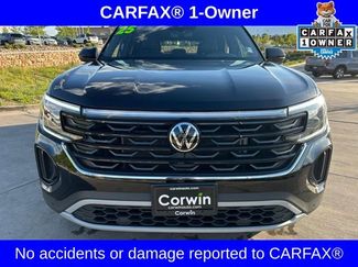 Used 2025 Volkswagen Atlas Cross Sport SE AWD/4WD video 2
