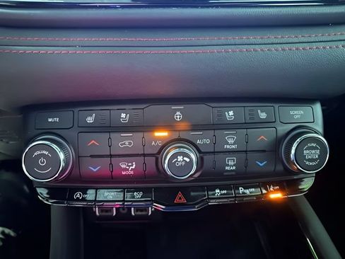 Used 2024 Dodge Durango Citadel AWD/4WD image 16