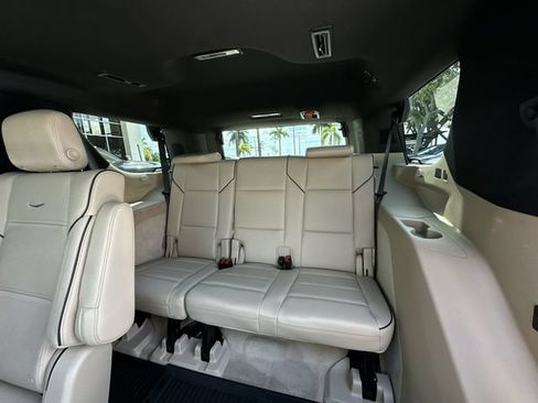Certified 2021 Cadillac Escalade Premium Luxury RWD image 33