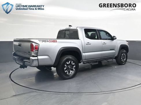 Used 2023 Toyota Tacoma TRD Off-Road w/ Black Out Package (TMS) AWD/4WD image 5