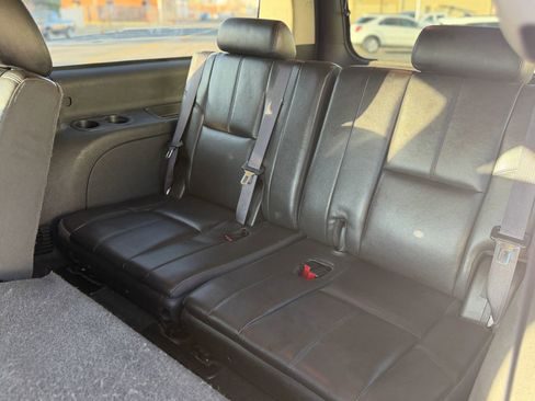 Used 2013 GMC Yukon XL SLT image 15