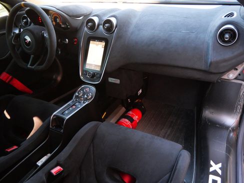 Used 2018 McLaren 570S Coupe image 10