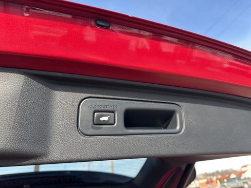 Used 2023 Honda Pilot Touring image 30