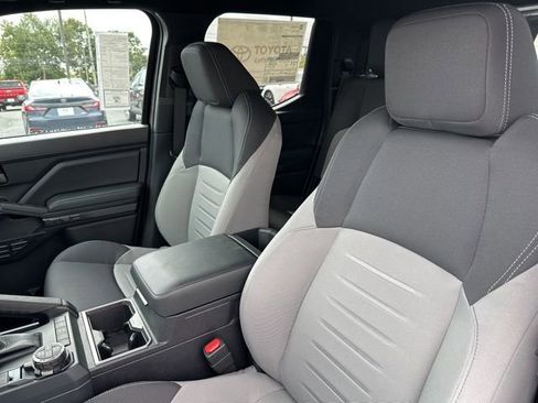 New 2025 Toyota Tacoma TRD Off-Road image 9