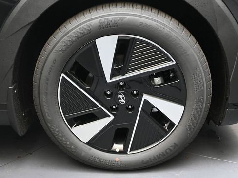 New 2025 Hyundai Ioniq 5 SEL image 10