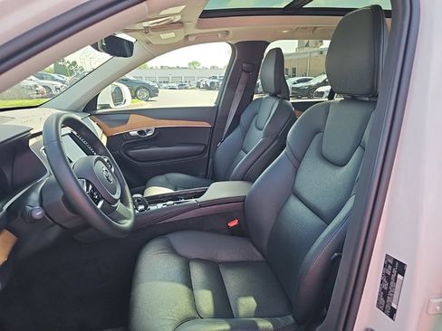 Used 2023 Volvo XC90 B6 Plus w/ Protection Package Premier AWD/4WD image 3