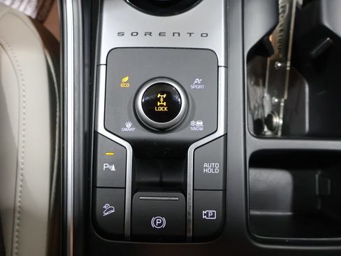 Used 2023 Kia Sorento EX AWD/4WD image 37