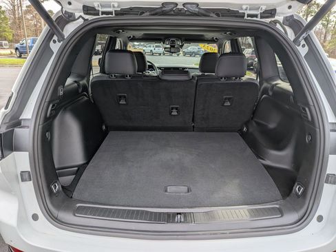 Used 2023 Jeep Grand Cherokee Altitude image 30