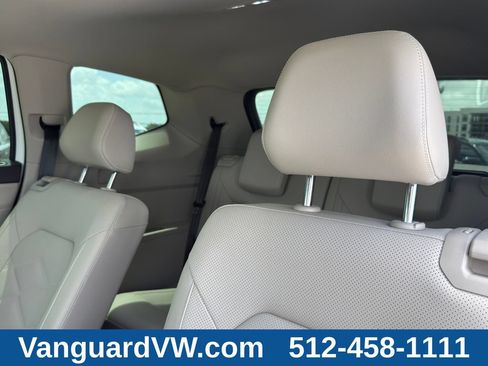 Used 2025 Volkswagen Atlas SE w/ Panoramic Sunroof Package FWD image 31