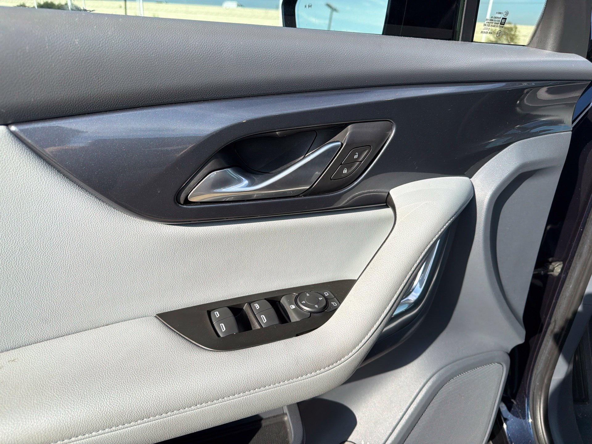 Used 2020 Chevrolet Blazer LT FWD image 13