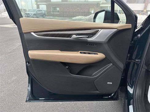 Used 2024 Cadillac XT6 Sport w/ Platinum Package image 16