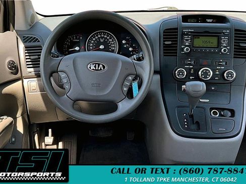 Used 2014 Kia Sedona LX image 5