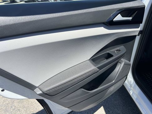 Certified 2024 Volkswagen Taos S FWD image 19