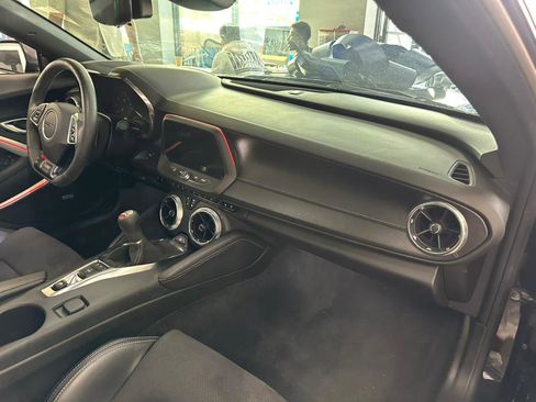 Used 2021 Chevrolet Camaro SS image 32