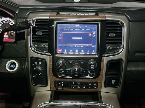 Used 2018 RAM 2500 Laramie w/ Convenience Group image 11